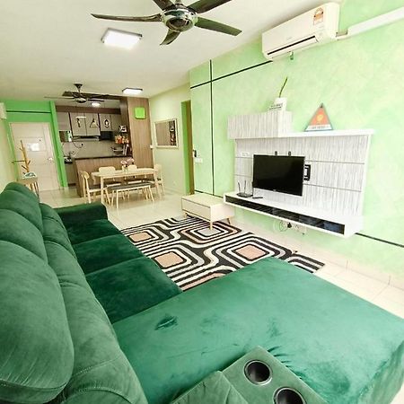 Nena Homestay Setia Alam, Air Conditioned, High Speed Internet Shah Alam Dış mekan fotoğraf