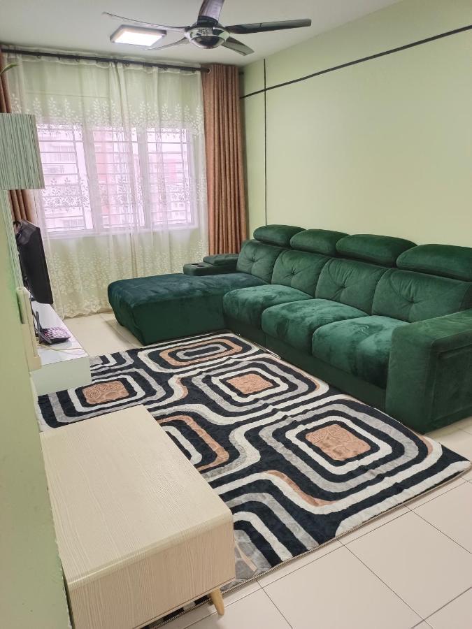 Nena Homestay Setia Alam, Air Conditioned, High Speed Internet Shah Alam Dış mekan fotoğraf