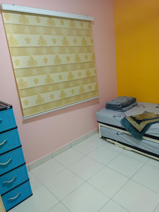 Nena Homestay Setia Alam, Air Conditioned, High Speed Internet Shah Alam Dış mekan fotoğraf
