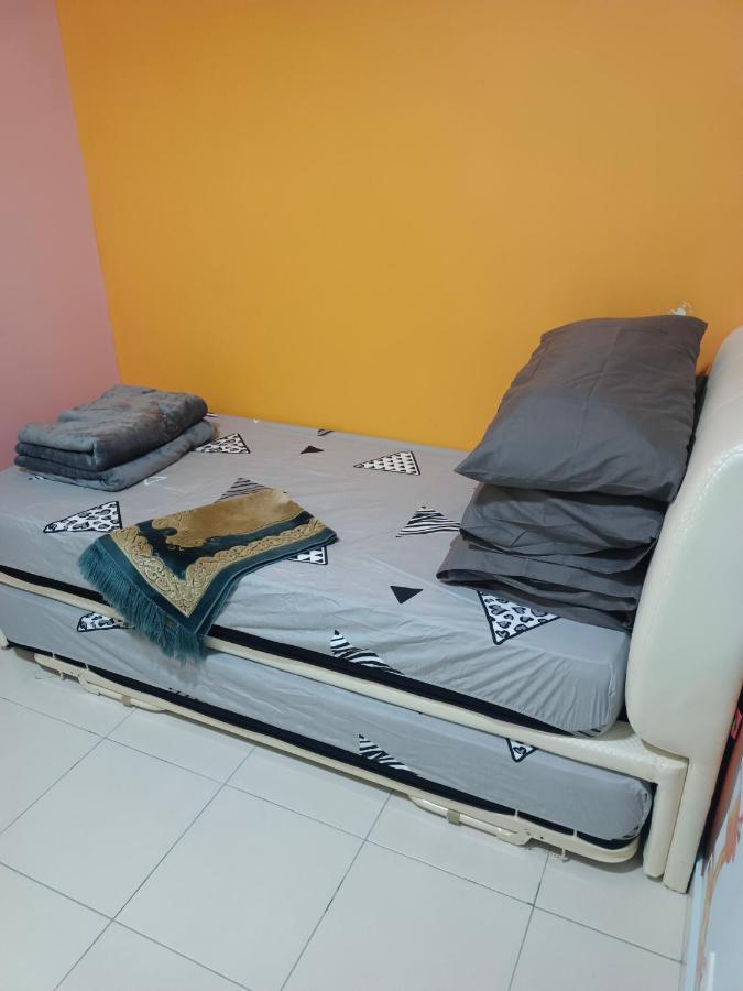 Nena Homestay Setia Alam, Air Conditioned, High Speed Internet Shah Alam Dış mekan fotoğraf